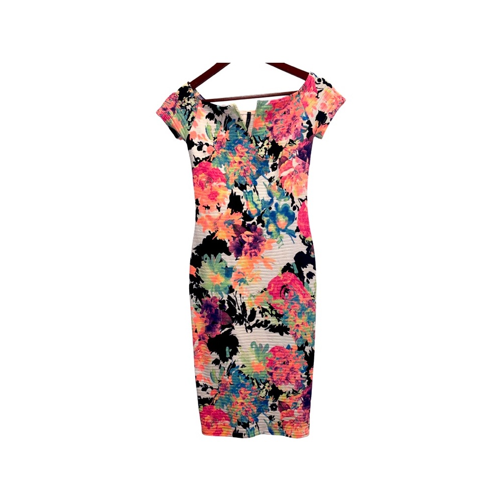 VILO COUTURE WOMANS MEDIUM FLORAL TIGHT DRESS